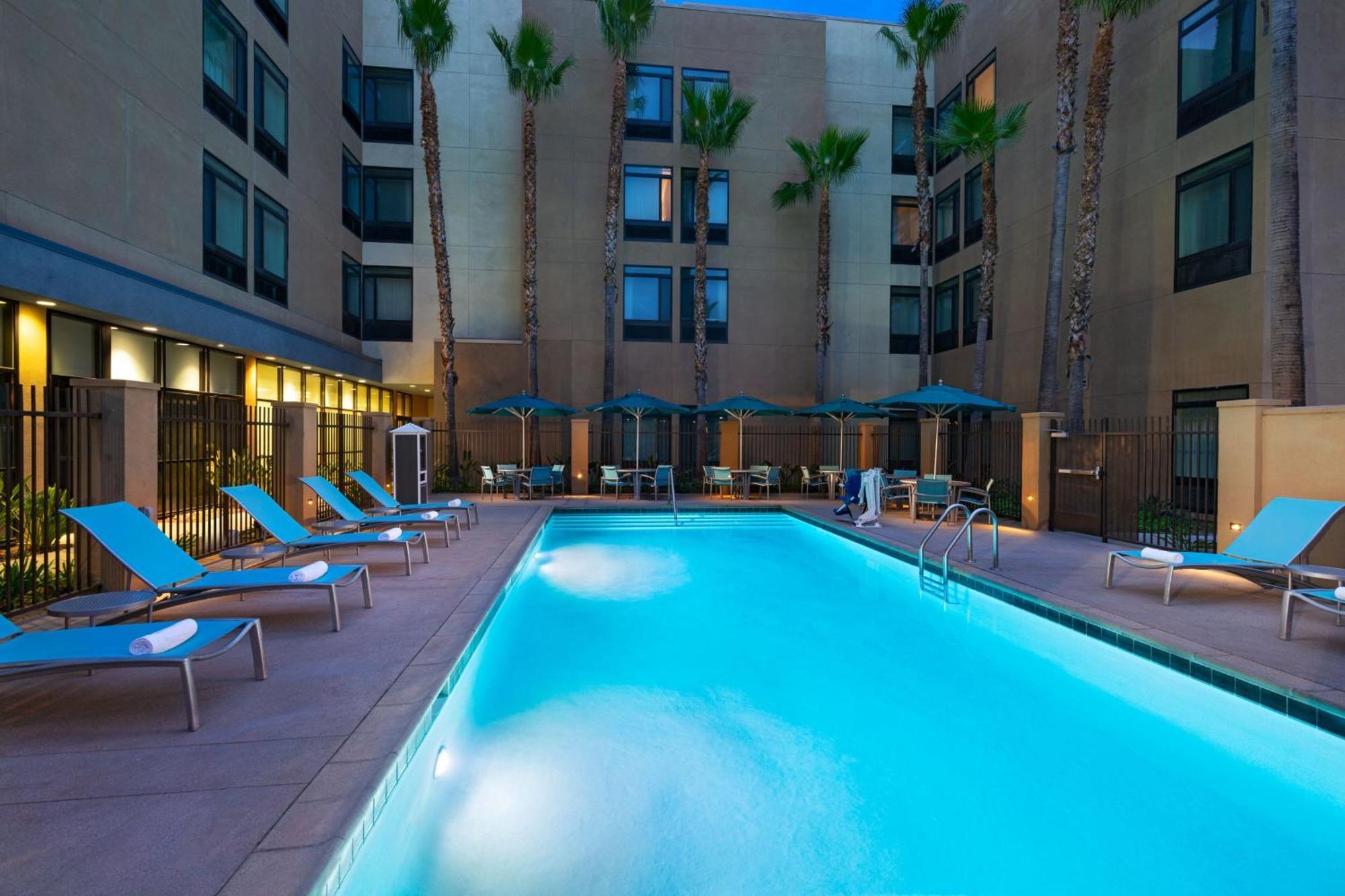 Springhill Suites By Marriott Anaheim Maingate Экстерьер фото